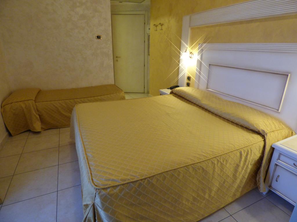 Hotel Diplomat Palace Rimini Luaran gambar