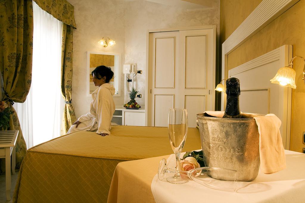 Hotel Diplomat Palace Rimini Luaran gambar