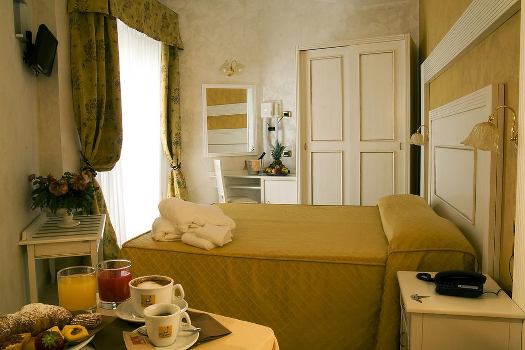 Hotel Diplomat Palace Rimini Luaran gambar