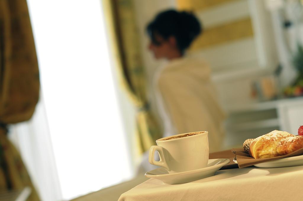 Hotel Diplomat Palace Rimini Luaran gambar