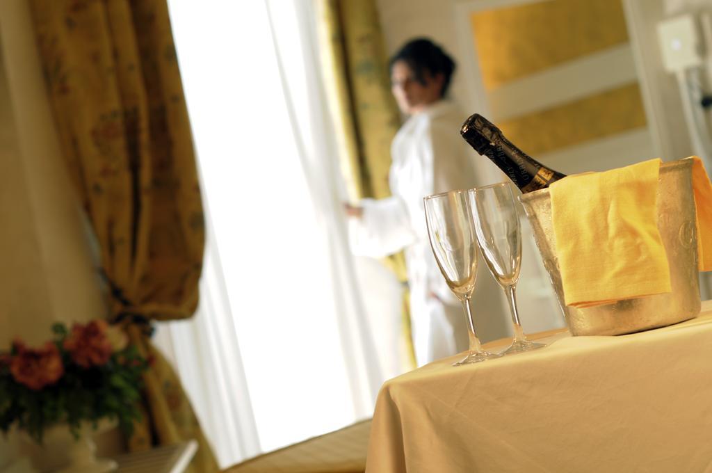 Hotel Diplomat Palace Rimini Luaran gambar