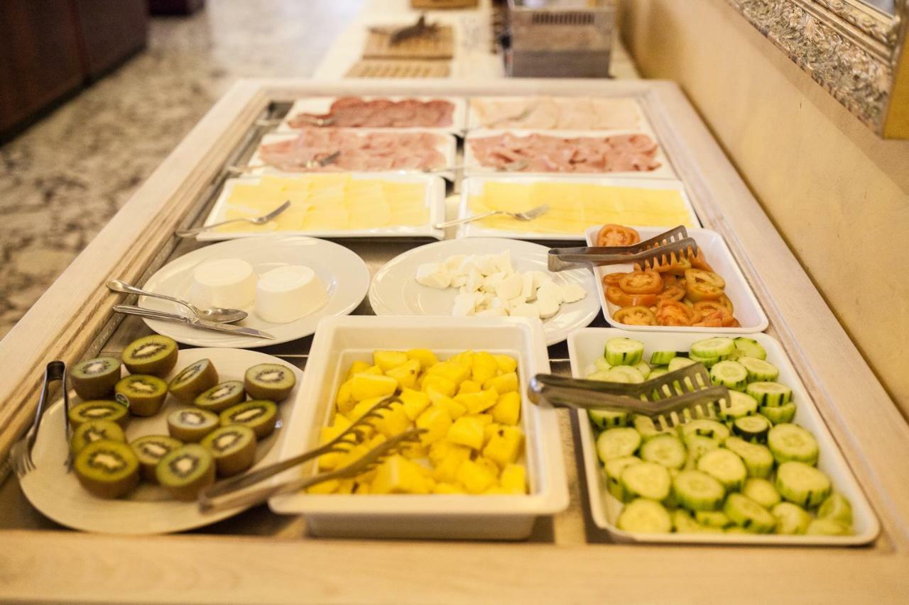 Hotel Diplomat Palace Rimini Luaran gambar