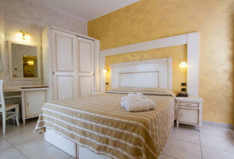 Hotel Diplomat Palace Rimini Luaran gambar